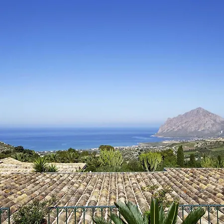 Baglio Santacroce Hotel 3*