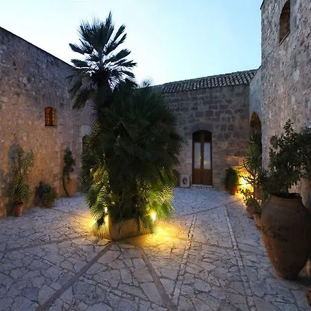 Baglio Santacroce Hotel